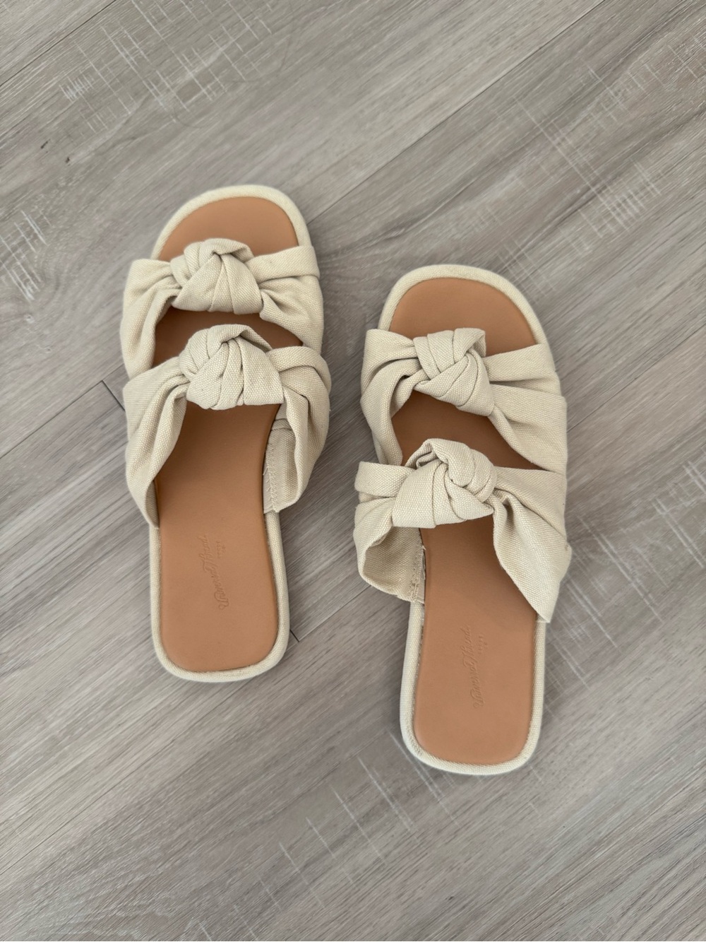 Universal Thread Chi Slide Slip on Sandals